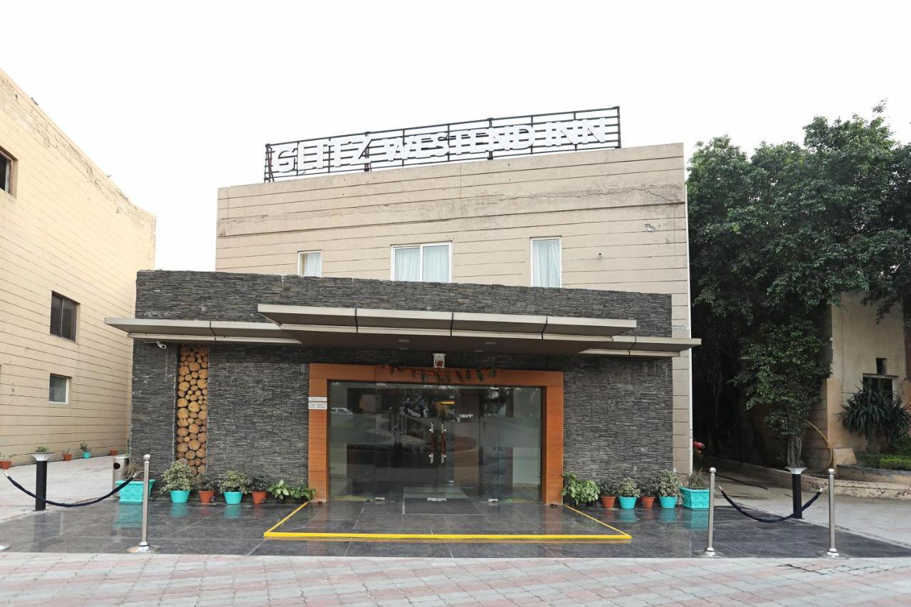 Westend Inn - Resort And Banquet Near Delhi Airport New Delhi Exterior photo